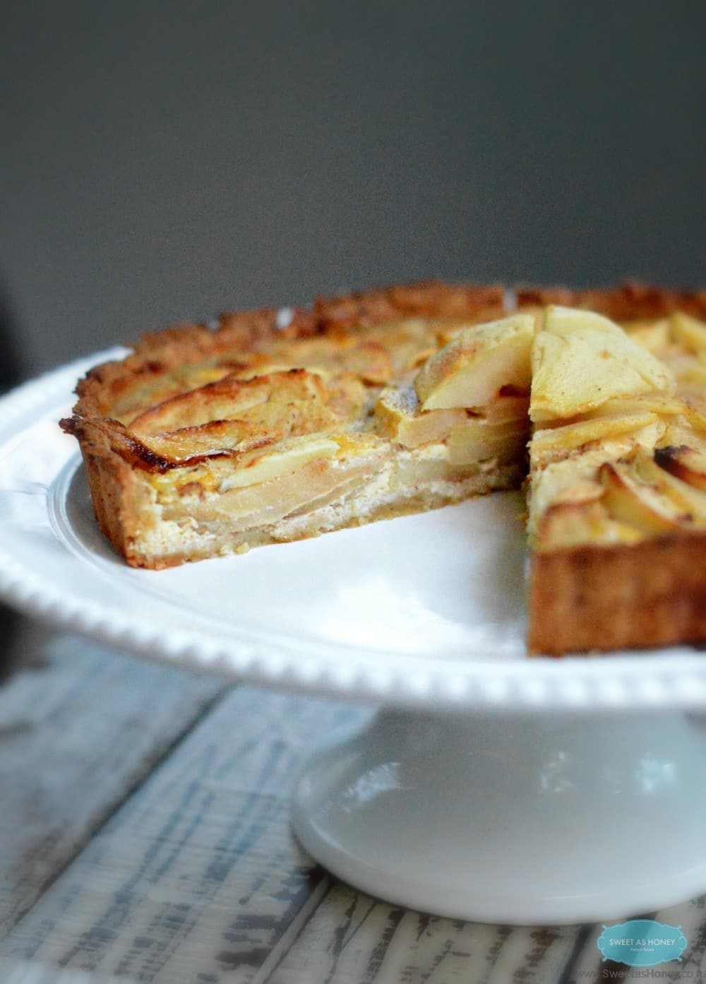 This paleo apple pie is the perfect apple pie if you love low carb ...