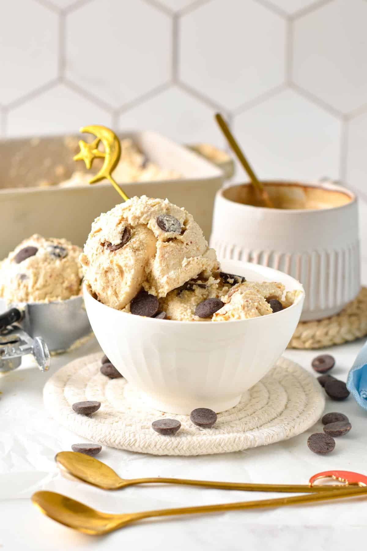 This Cottage Cheese is an easy 4-ingredients homemade ice cream recipe packed with protein and ultra-creamy texture.