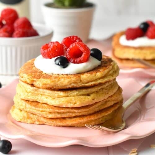 These Cottage Cheese Protein Pancakes are delicious healthy protein pancakes packed with 33g of protein per breakfast.