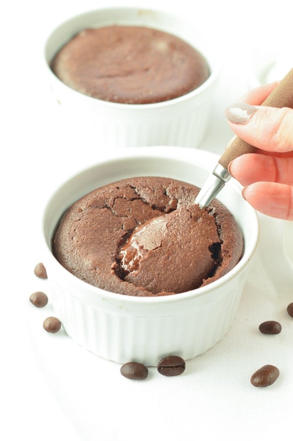 THE BEST KETO LAVA CAKE in the oven with 1 g net carb per serve. #ketolavacake #ketodesserts #ketorecipes #ketocake #keto #chocolate #lavacake #lava #cake #glutenfree #lowcarb #easy #healthy