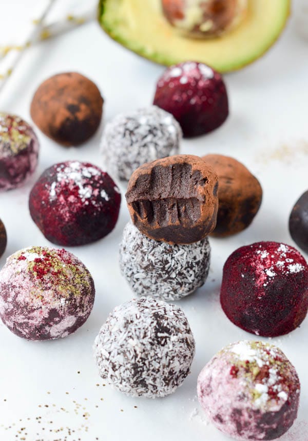 Healthy Avocado Chocolate truffles are easy and Delicious fudgy chocolate truffles, 100% dairy free, vegan and paleo. No bake dark chocolate truffles to had some healthy touch to your Christmas truffles plate.