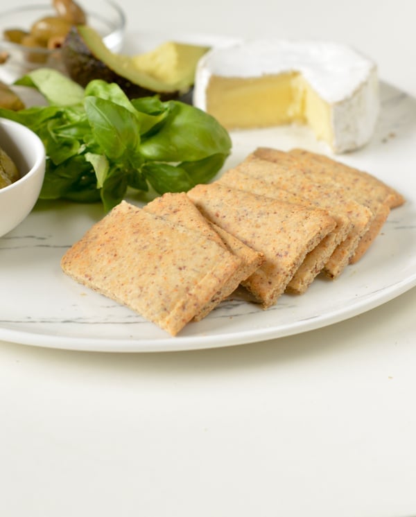 low carb almond flour crackers