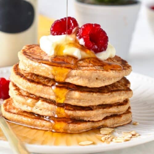 These Greek Yogurt Pancakes are easy, healthy oatmeal yogurt pancakes packed with a bunch of 30 grams of proteins per serves to keep you full for hours.