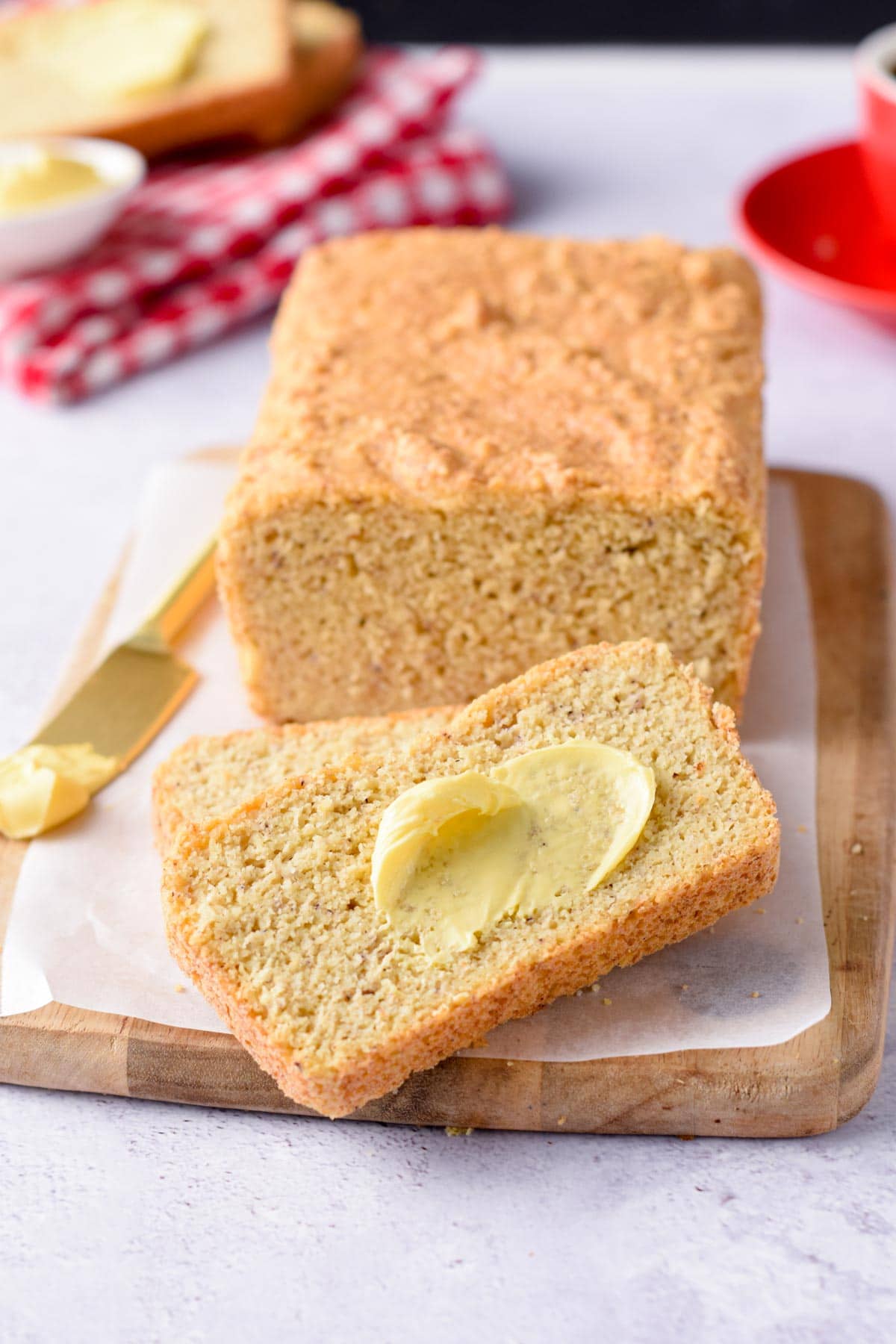 Keto Bread Recipe sliced on a chopping board.