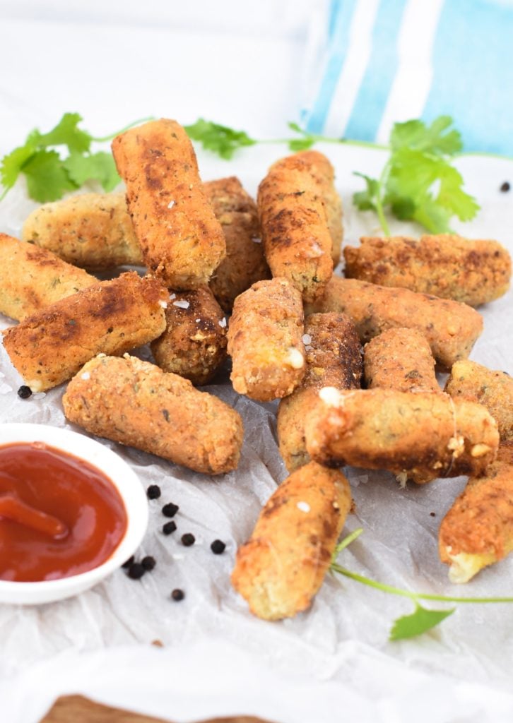 Keto Mozzarella sticks