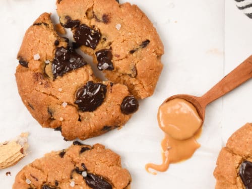 Keto Peanut Butter Chocolate Chips Cookies
