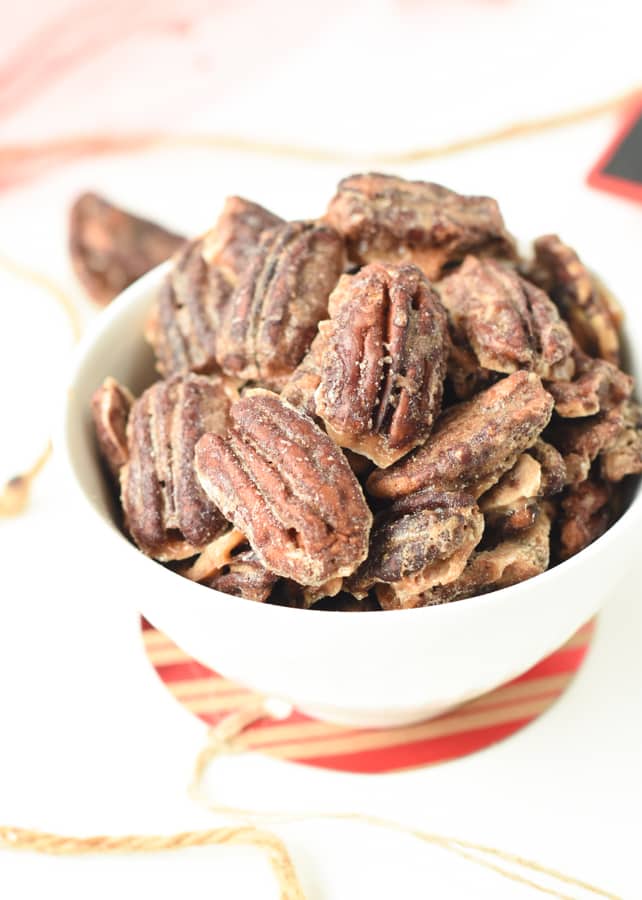 Praline with keto candied pecans