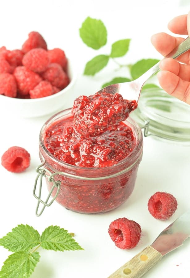 EASY KETO RASPBERRY CHIA JAM NO COOKING REQUIRED !!#ketojamrecipe #ketojam #jam #lowcarb #raspberry #healthy #sugarfree #raspberryjam #healthyjam #chiajam #chiaseeds #videos #homemade #ketospreads #ketobreakfast