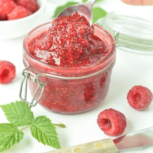 EASY KETO RASPBERRY CHIA JAM NO COOKING REQUIRED !!#ketojamrecipe #ketojam #jam #lowcarb #raspberry #healthy #sugarfree #raspberryjam #healthyjam #chiajam #chiaseeds #videos #homemade #ketospreads #ketobreakfast