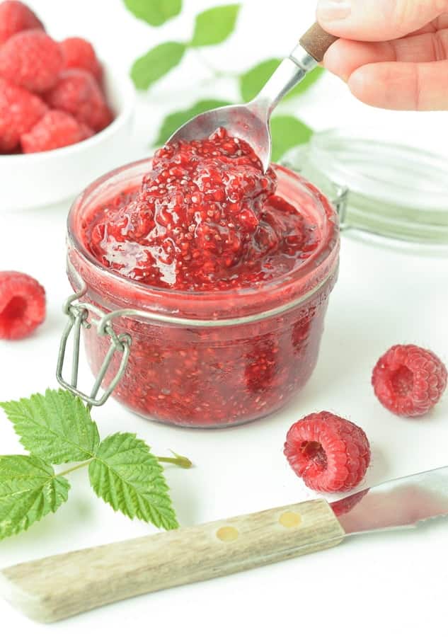 EASY KETO RASPBERRY CHIA JAM NO COOKING REQUIRED !!#ketojamrecipe #ketojam #jam #lowcarb #raspberry #healthy #sugarfree #raspberryjam #healthyjam #chiajam #chiaseeds #videos #homemade #ketospreads #ketobreakfast