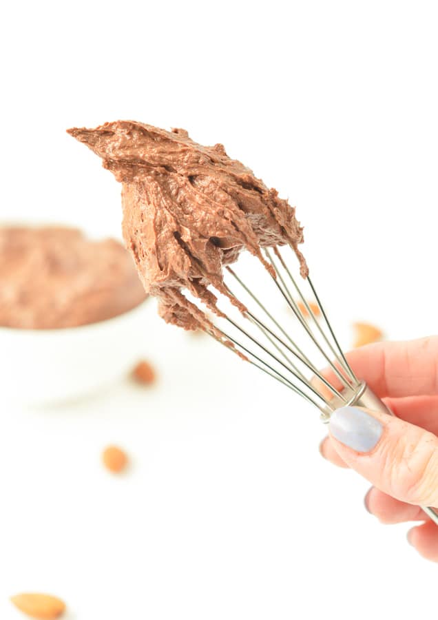 KETO CHOCOLATE FROSTING 0.8 g net carb, 100 kcal #ketofrosting #ketodessert #ketorecipe #ketochocolatefrosting #paleofrosting #easy #healthy #snack #fatbomb #5ingredients #paleo #glutenfree #almondbutter #butter