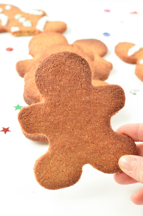 KETO GINGERBREAD COOKIES the best low carb almond flour keto christmas cookies #keto #ketocookies #gingerbreadcookies #gingerbread #easy #healthy #sugarfree #lowcarb #vegan #dairyfree #paleo 