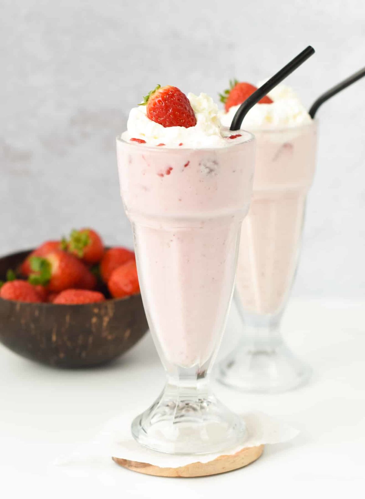 Keto strawberry Milkshake