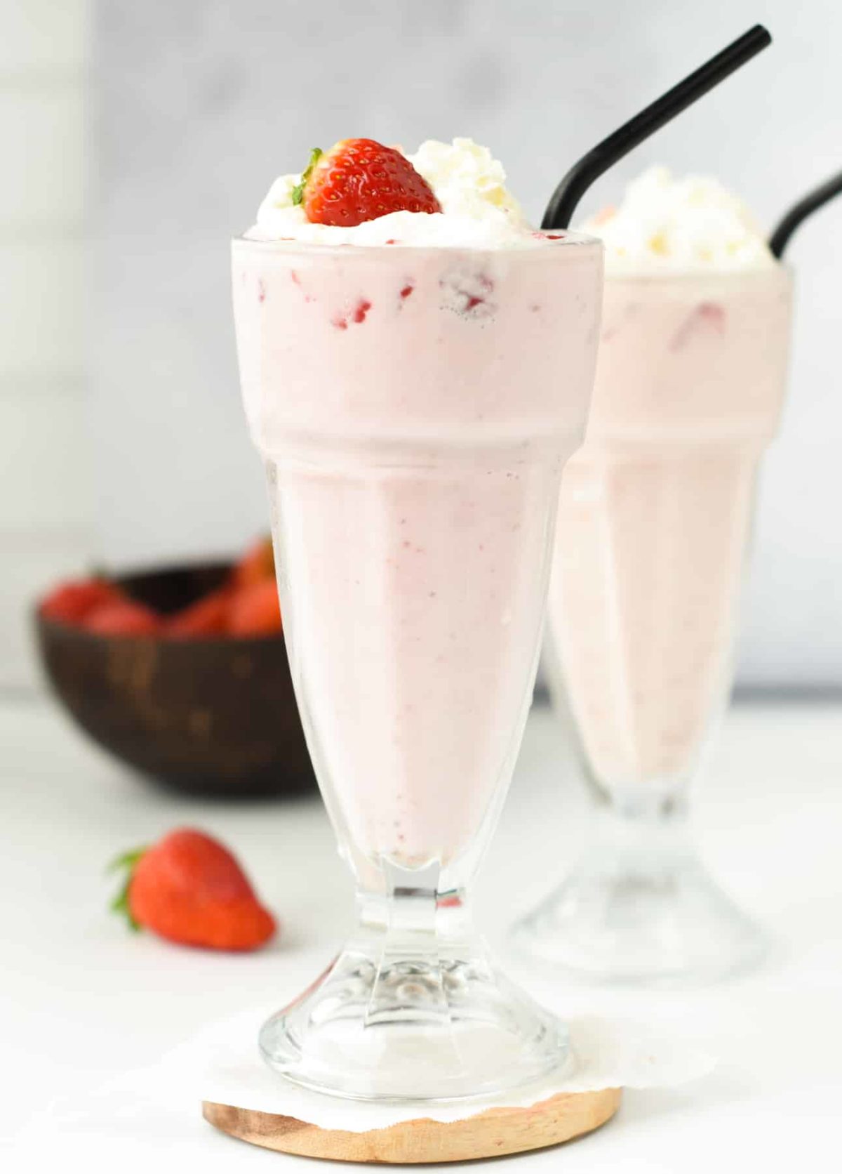 Low Carb strawberry Milkshake