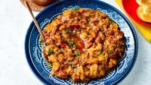 This one-pan Zaalouk recipe is the most easy flavorsome Moroccan eggplant cold dip for bread or side to Moroccan dish. Plus, this recipe is also suitable for anyone as it's naturally low-carb, gluten-free and vegan approved.