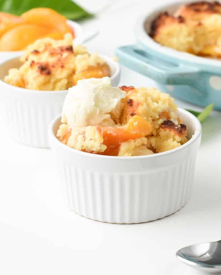 easy keto peach cobbler