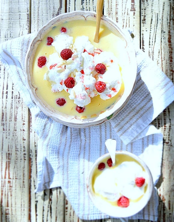 Floating island dessert