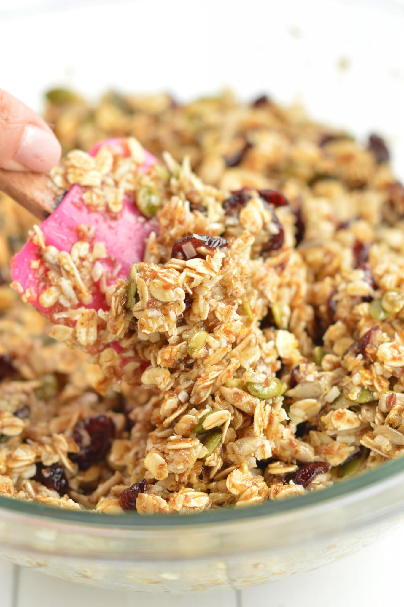 Easy Oatmeal Breakfast Cookies with wholegrain oats, coconut , cranberries and pumpkin seeds. A healthy grab and go breakfast to kick start morning energy.