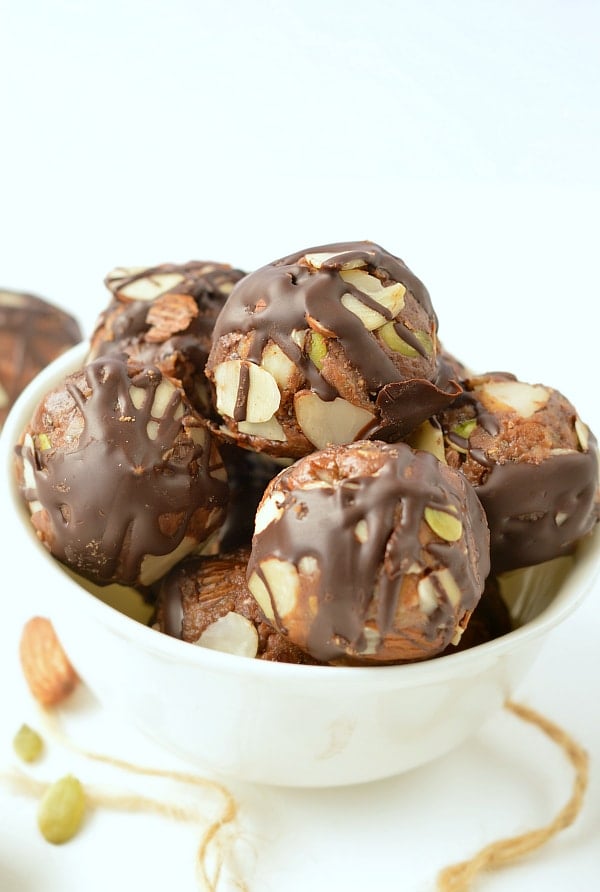 peanut butter granola balls