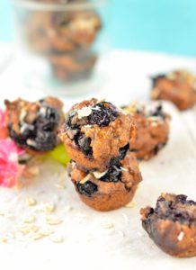 Healthy and easy vegan blueberry muffins recipe with mashed banana, coconut oil and no sugar. The best healthy eggless blueberry muffin recipe rich in fibre and protein.